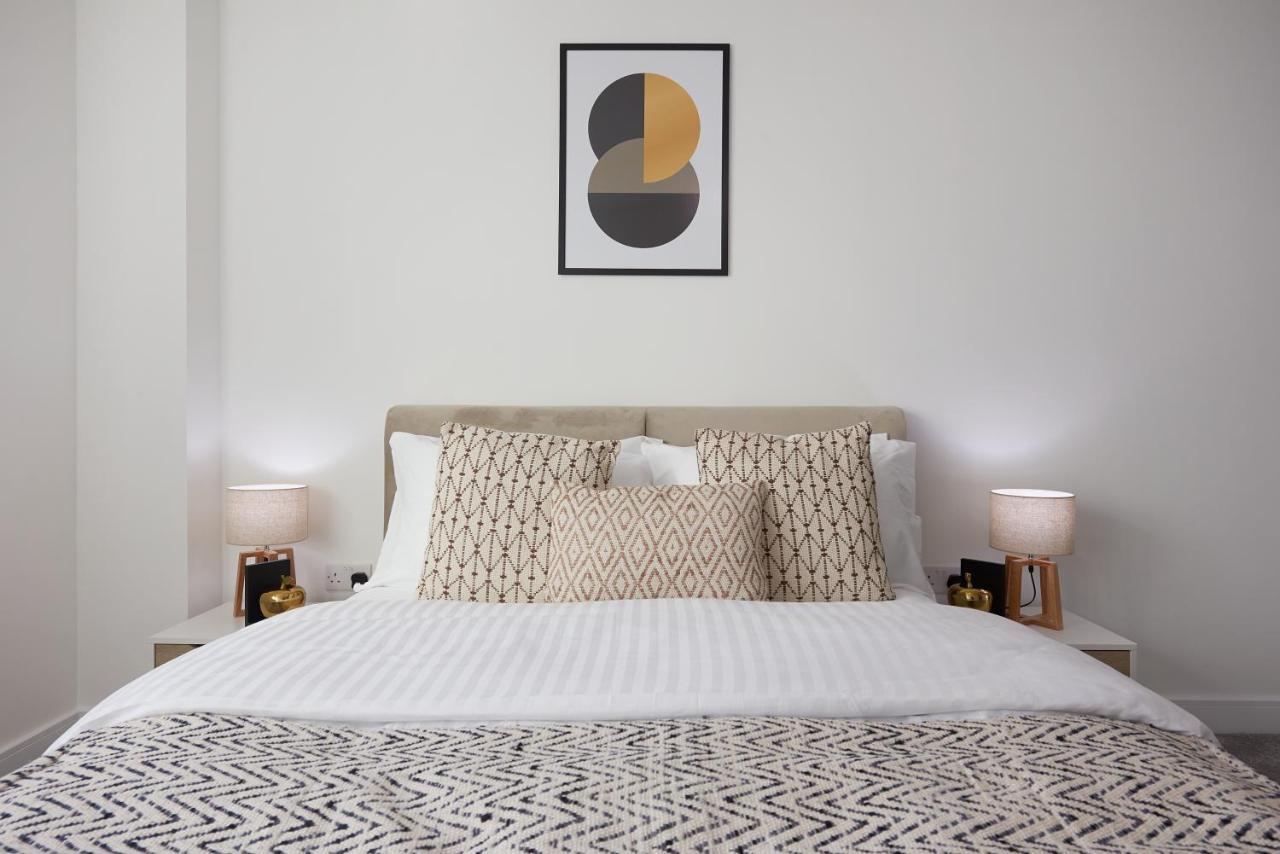 Apartmán Seven Living Slough - Free Parking & Fast Wi-Fi Exteriér fotografie