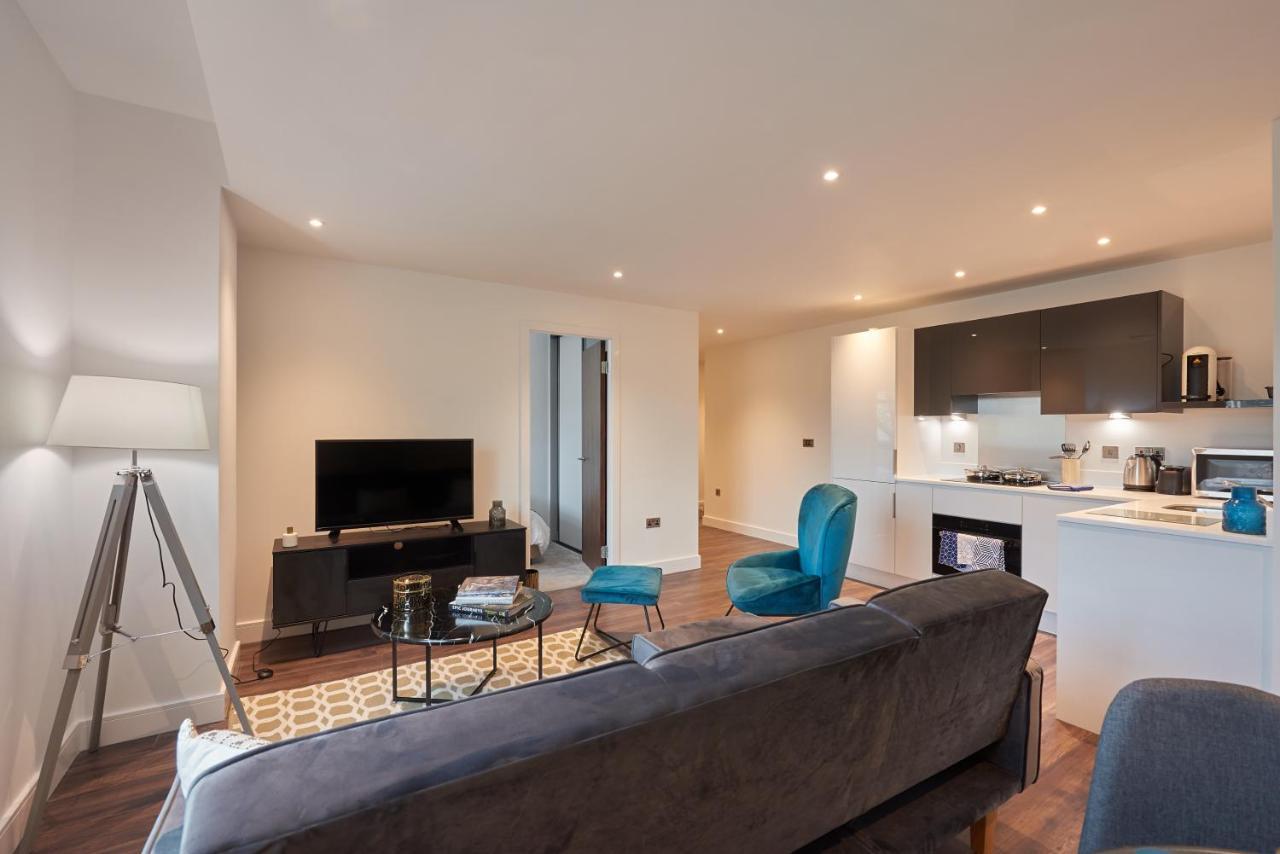 Apartmán Seven Living Slough - Free Parking & Fast Wi-Fi Exteriér fotografie